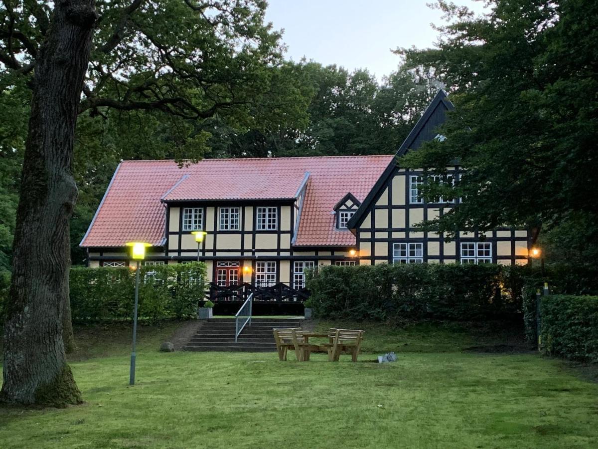 Hotel Egeskoven Viborg Bagian luar foto